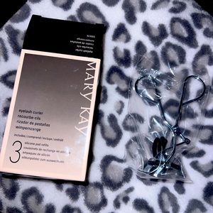 NEW Mary Kay Eyelash Curler